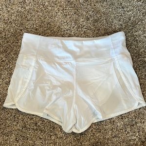 NWT Priessei shorts size large